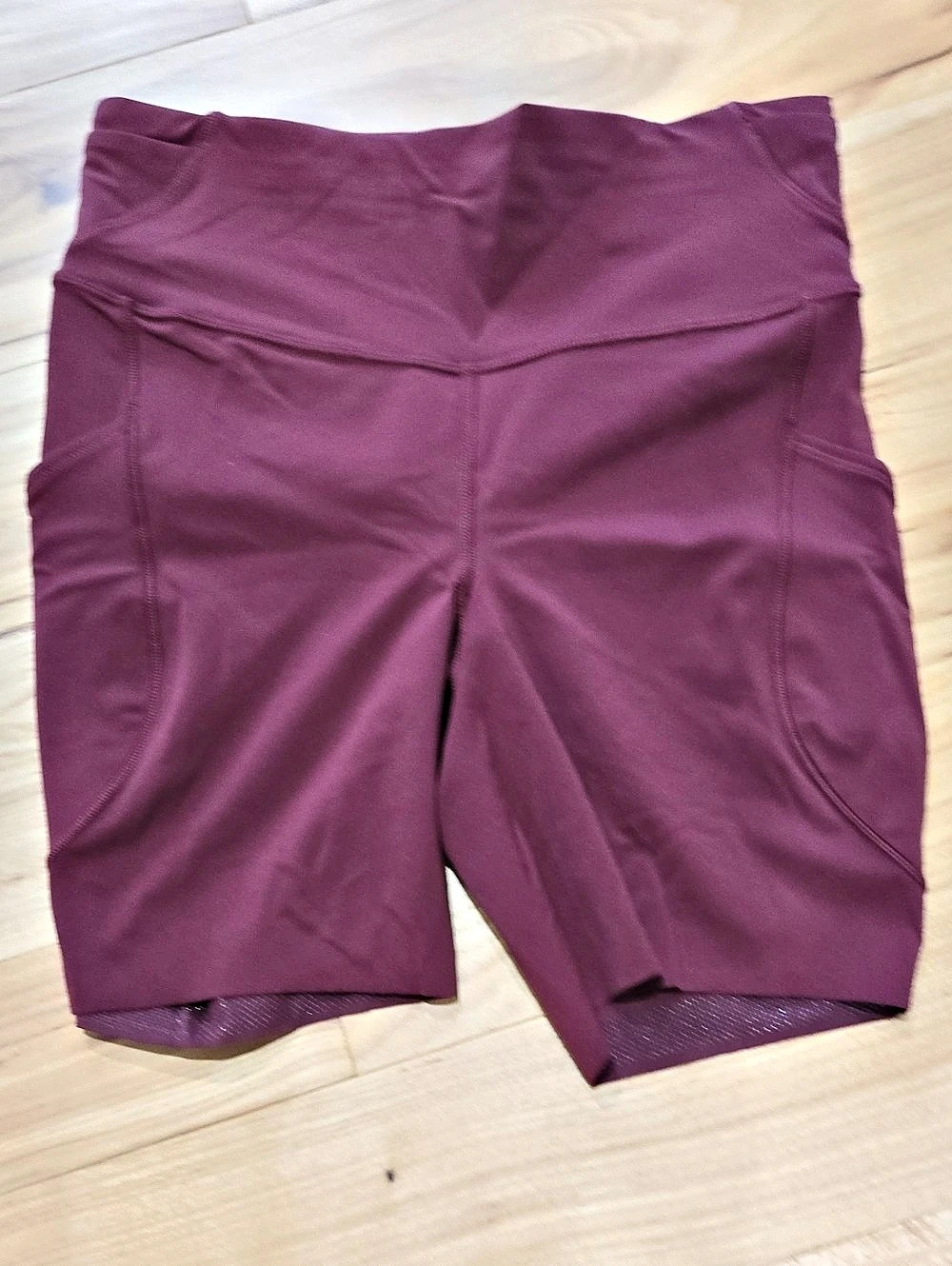 lululemon Wunder Train High-Rise Short with Pockets 8" Athletic Shorts Size 6